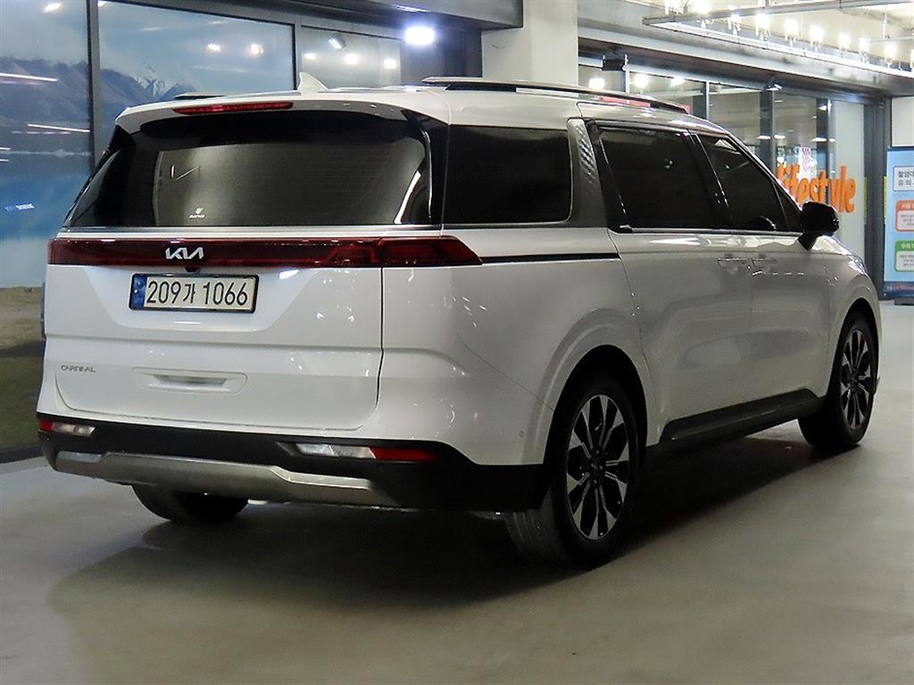 KIA Carnival - Vista 4