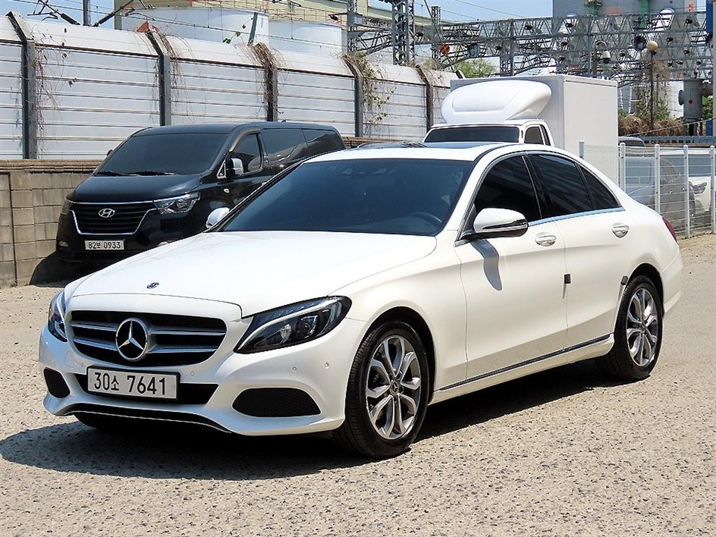 Mercedes Benz C Class - Vista 2