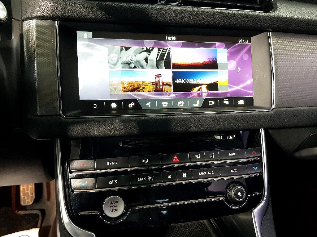 Jaguar XF - Vista 11
