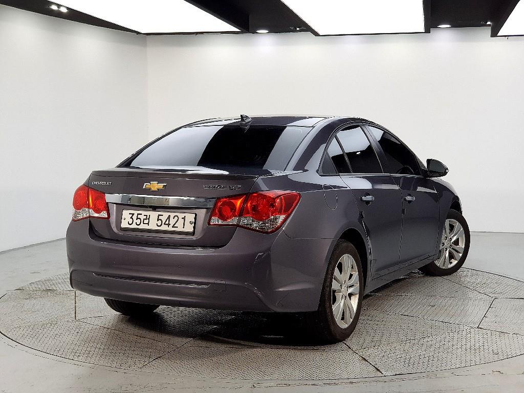 Chevrolet Cruise - Vista 4