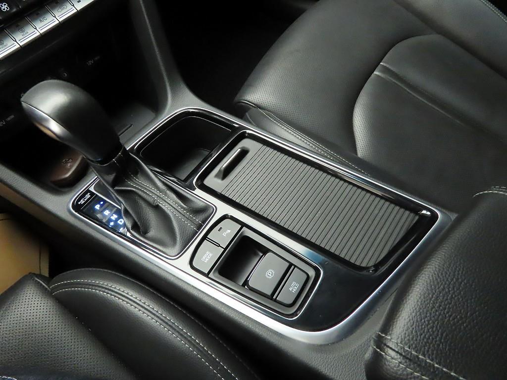 HYUNDAI Sonata - Vista 11