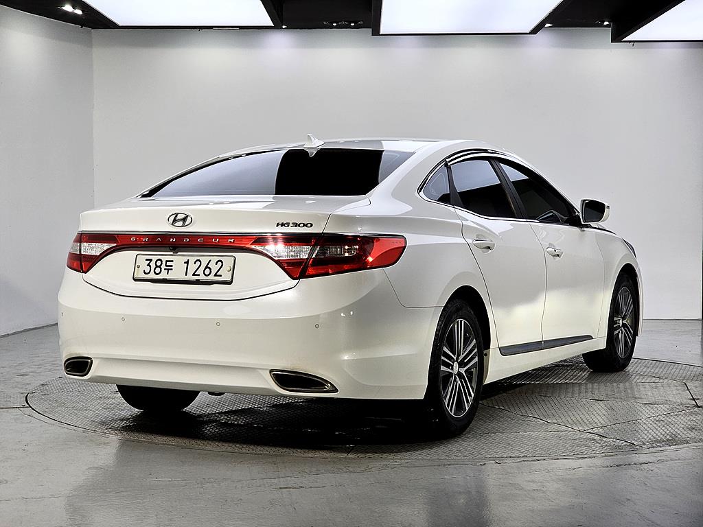 HYUNDAI Grandeur - Vista 4