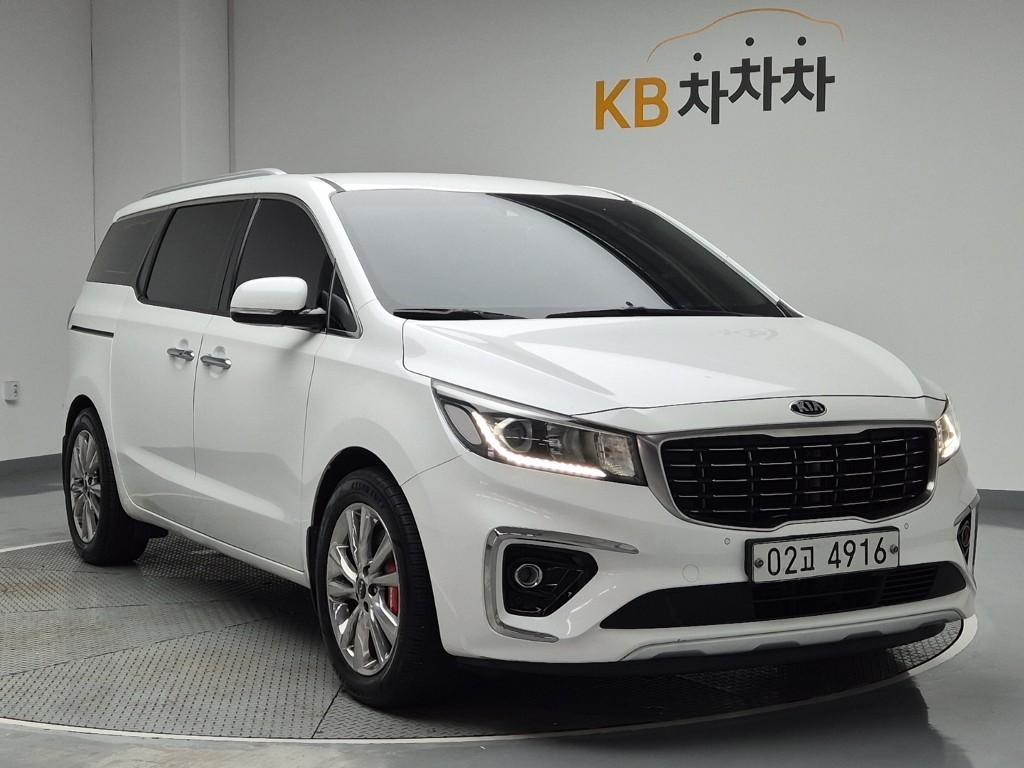 KIA Carnival - Vista 4