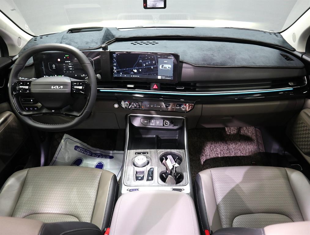 KIA Carnival - Vista 5