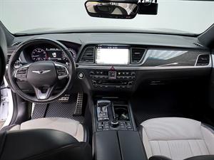 Genesis G80 - Vista 10