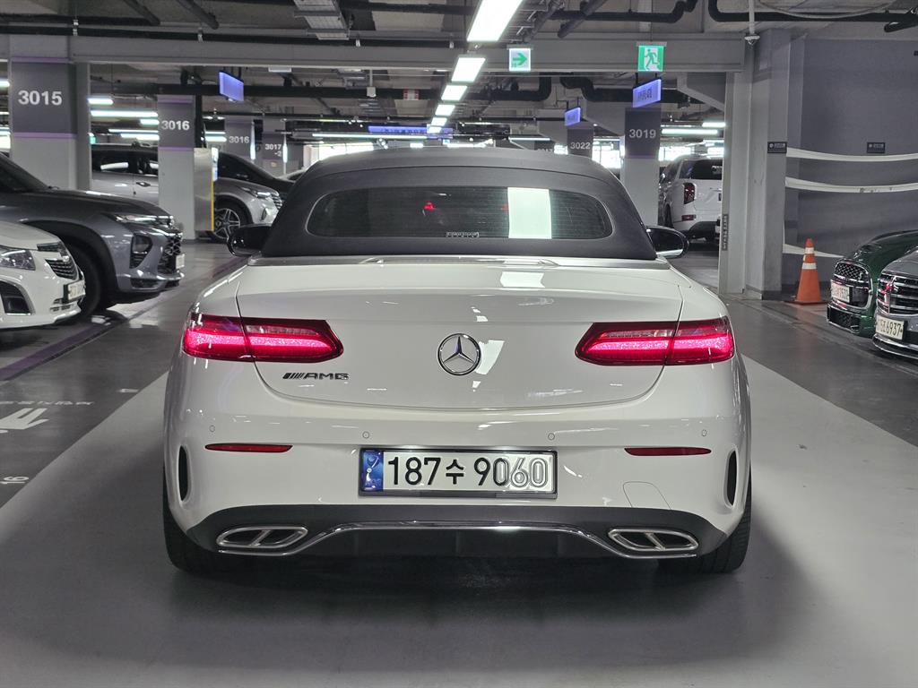 Mercedes Benz E class - Vista 4