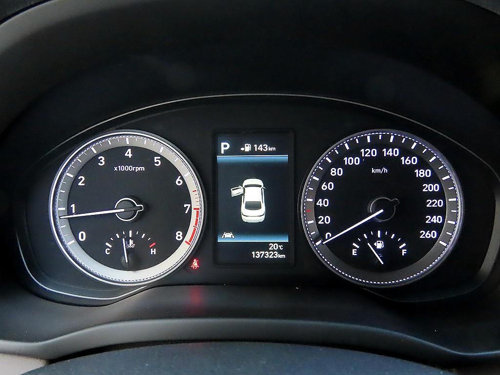 HYUNDAI Grandeur - Vista 9