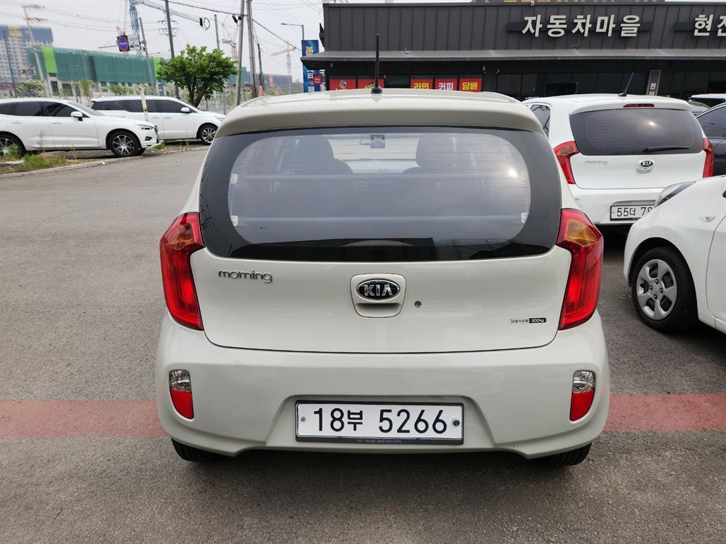 KIA Morning - Vista 5