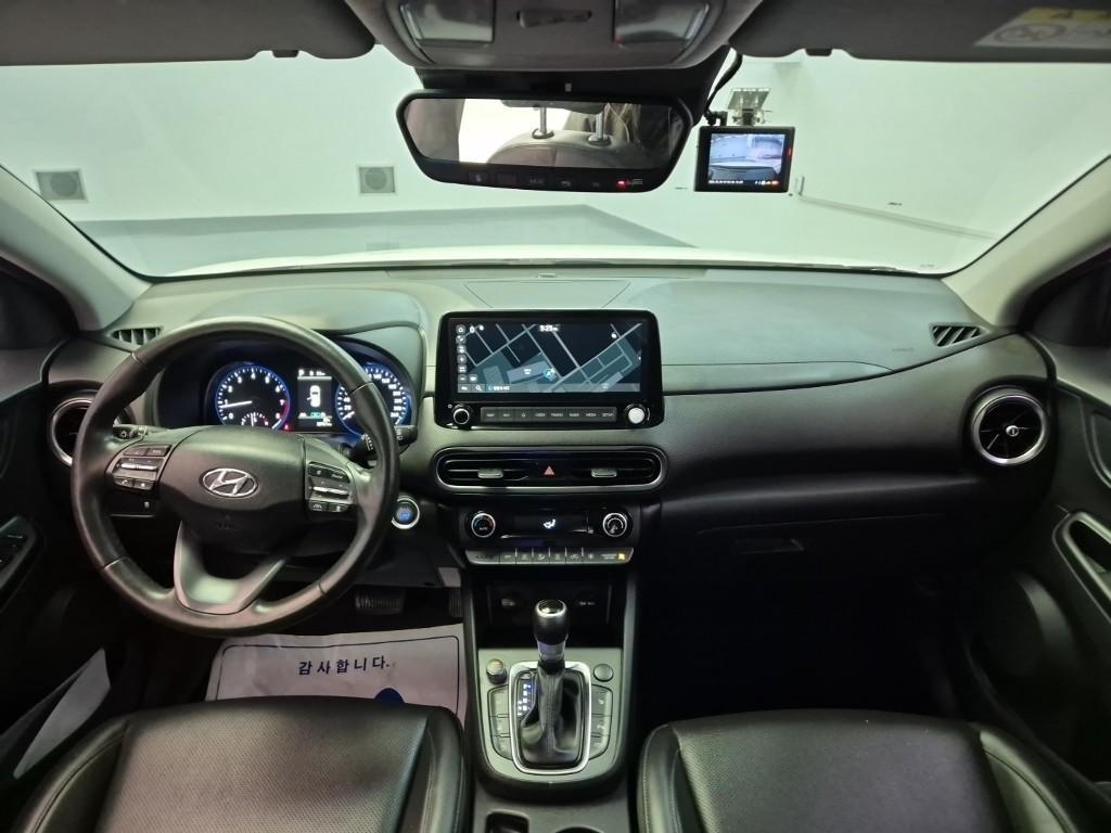 HYUNDAI Kona - Vista 5