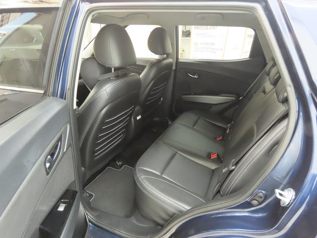 Ssangyong Tivoli - Vista 6