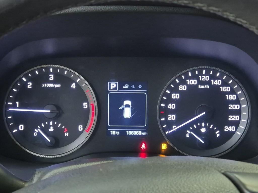 HYUNDAI Tucson - Vista 6