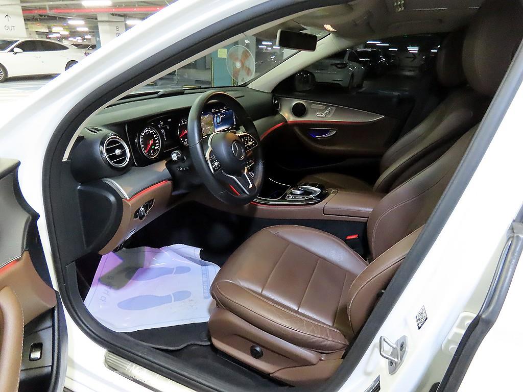 Mercedes Benz E class - Vista 6