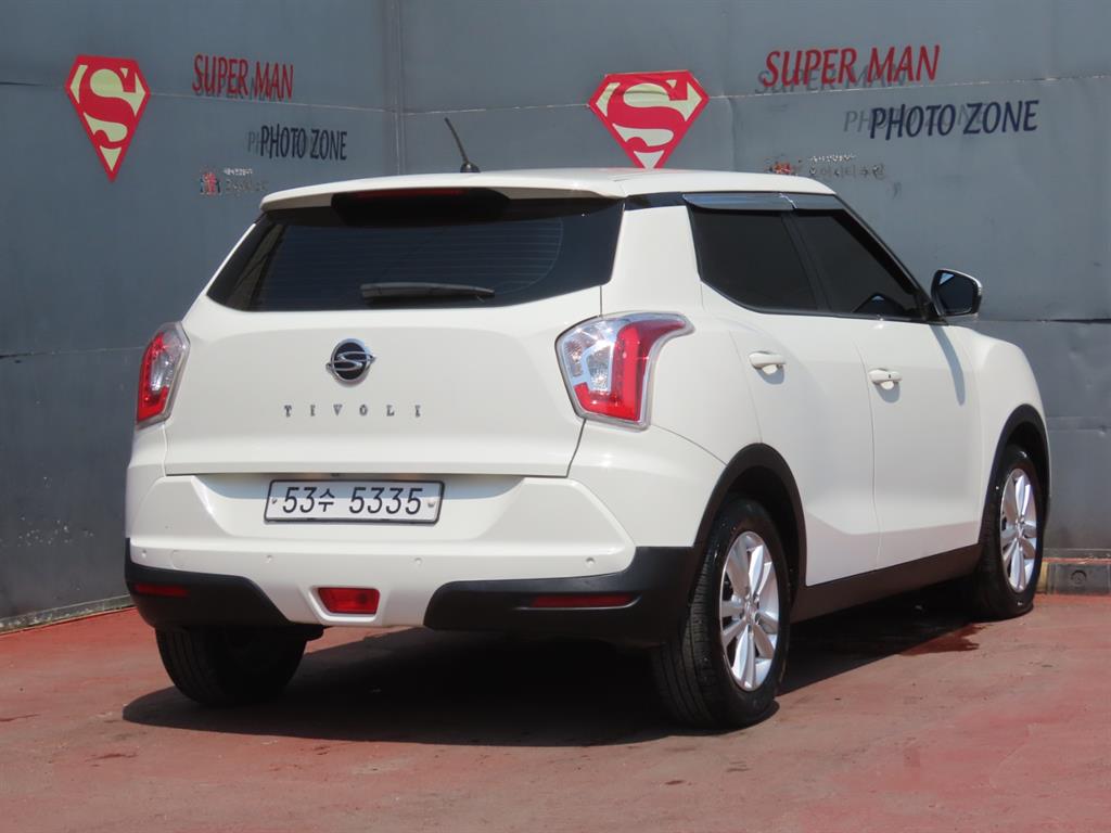 Ssangyong Tivoli - Vista 5