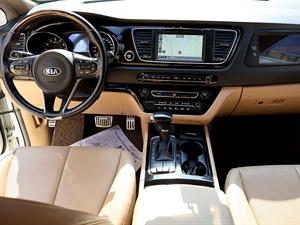 KIA Carnival - Vista 10