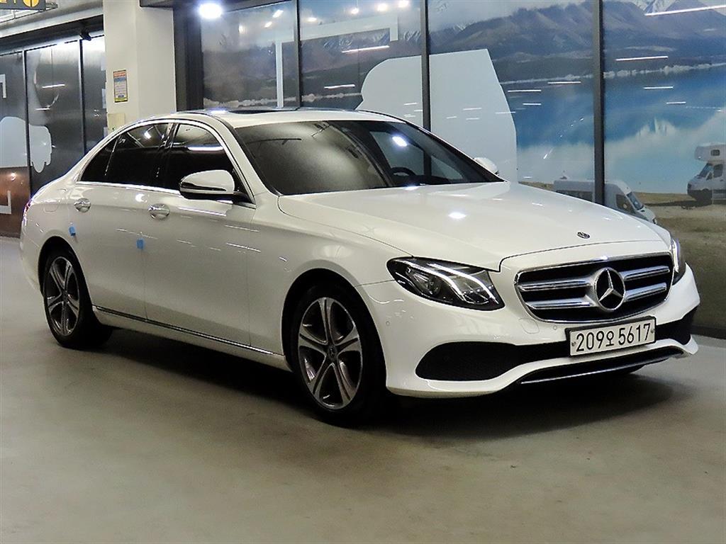 Mercedes Benz E class 2019 Blanco - Importación desde Corea - HF Imports Iquique - Foto 1