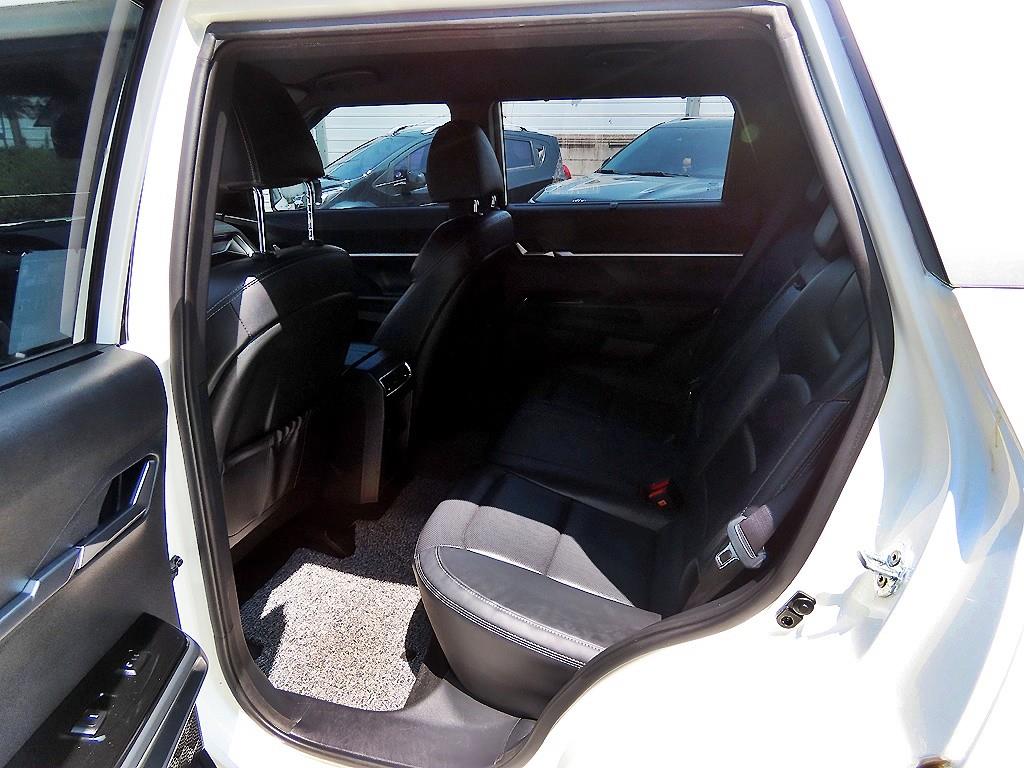 Ssangyong Torres - Vista 6