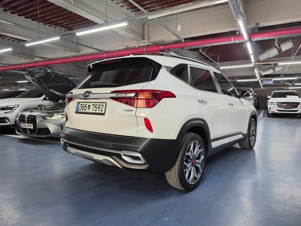KIA Seltos - Vista 2