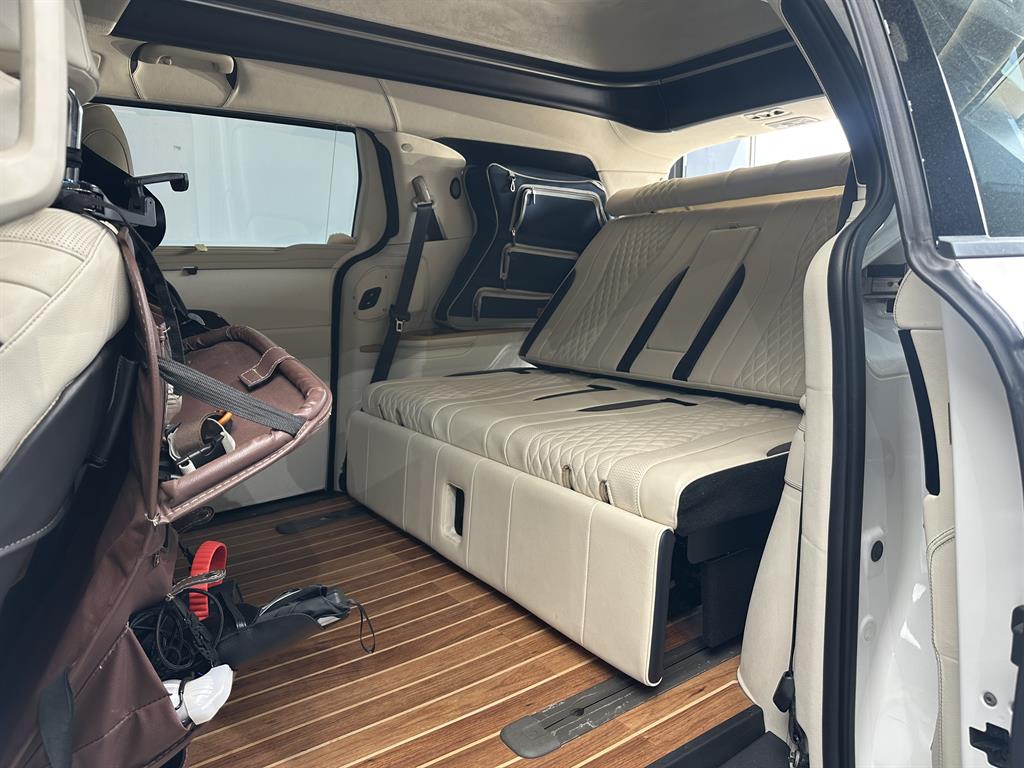 KIA Carnival - Vista 8