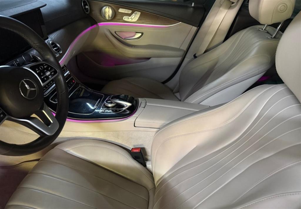 Mercedes Benz E class - Vista 3