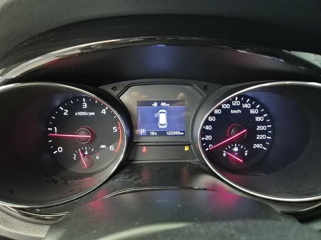 KIA Carnival - Vista 7