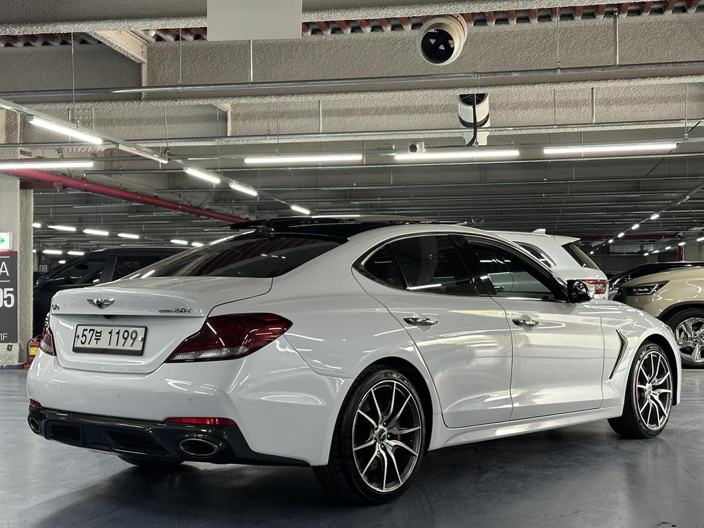 Genesis G70 - Vista 2