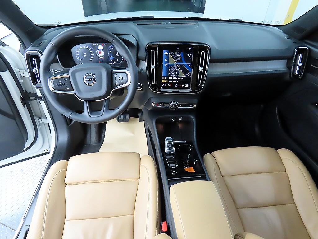 Volvo XC40 - Vista 7
