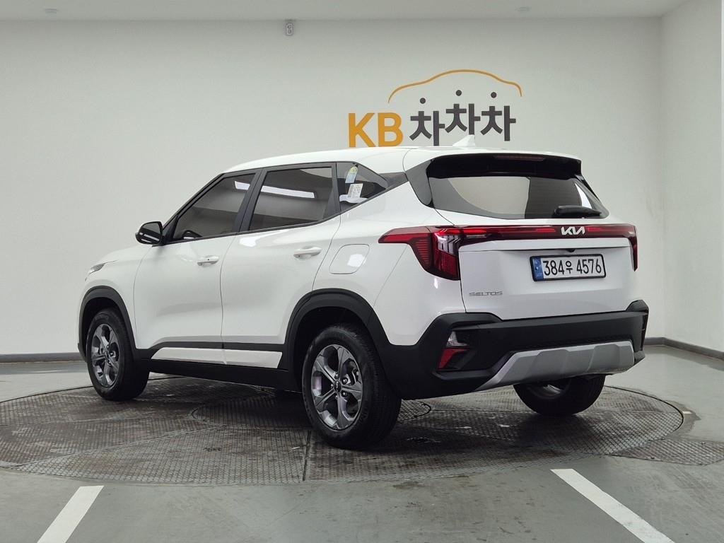 KIA Seltos - Vista 3