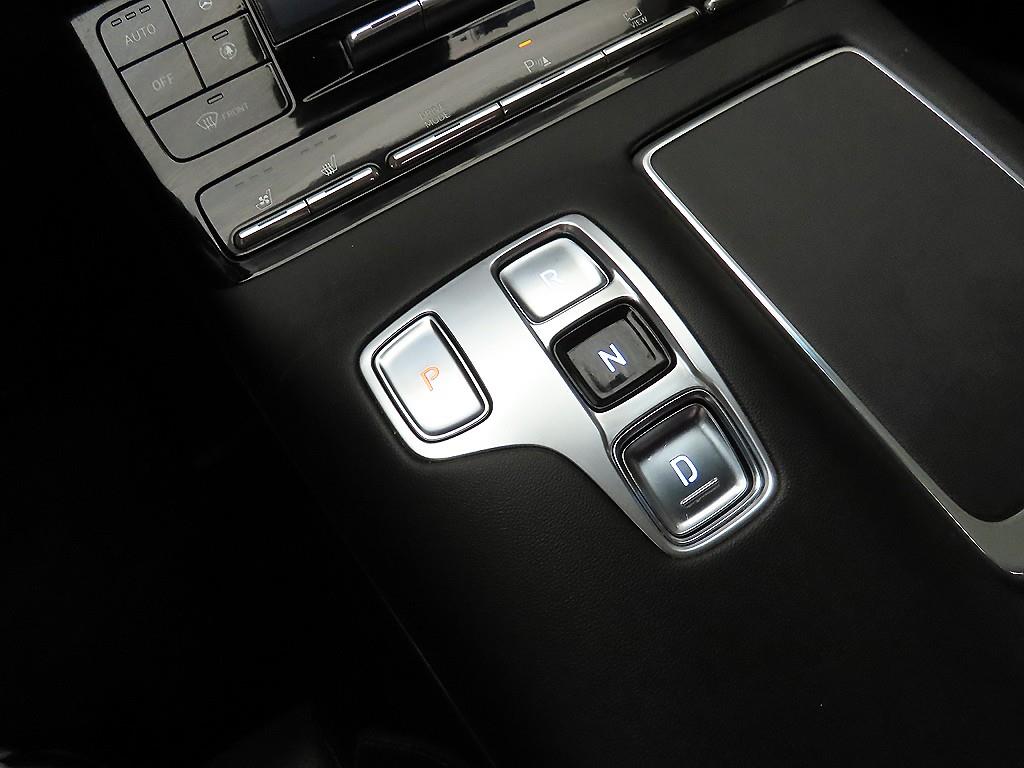 HYUNDAI Grandeur - Vista 10