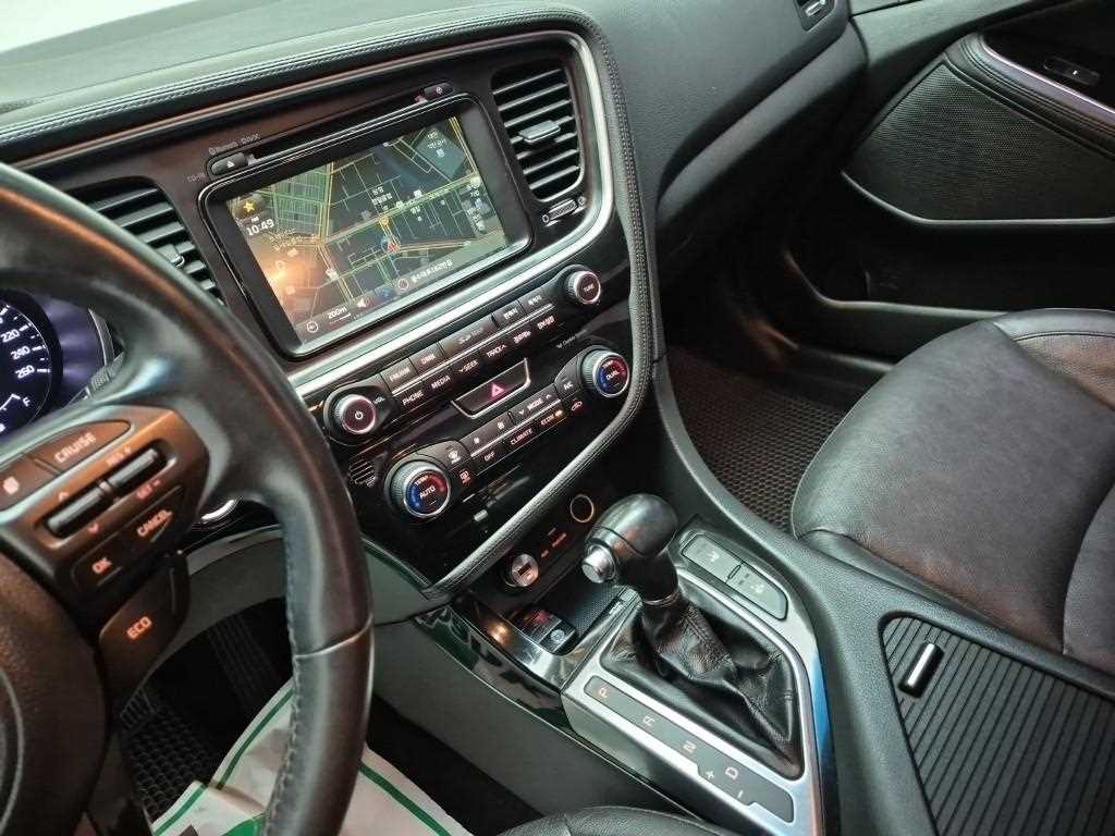 KIA K5 - Vista 10