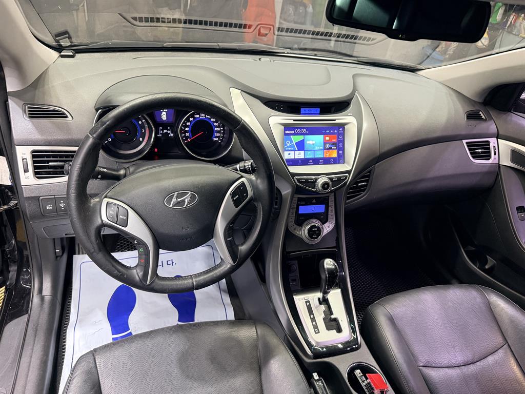 HYUNDAI Avante 2012 Negro - Importación desde Corea - HF Imports Iquique - Foto 18