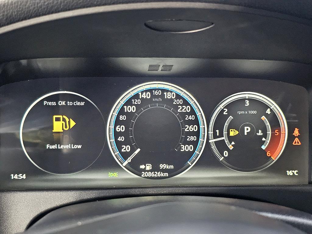 Jaguar XF - Vista 7