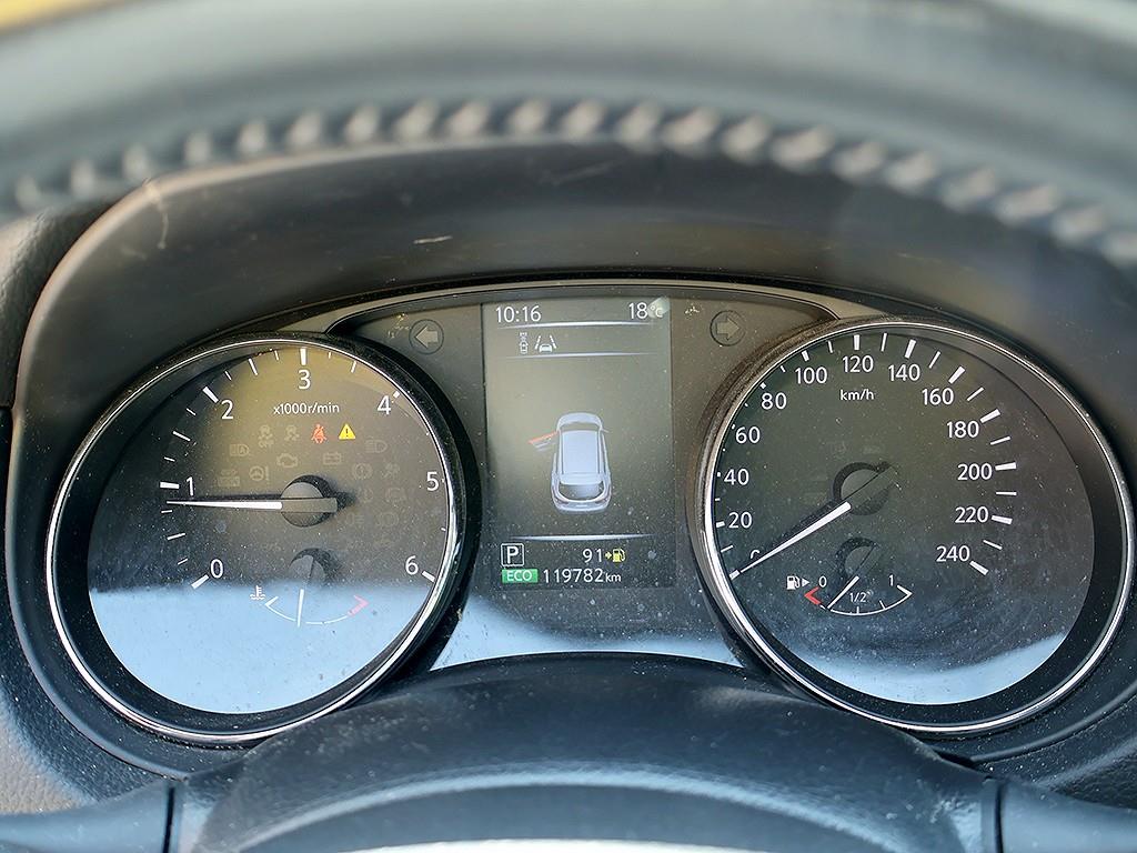 Nissan Cashkai - Vista 11