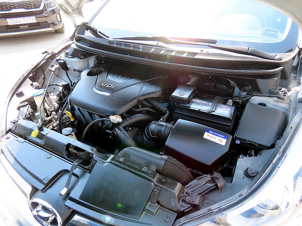 HYUNDAI Avante 2015 Plateado - Importación desde Corea - HF Imports Iquique - Foto 19