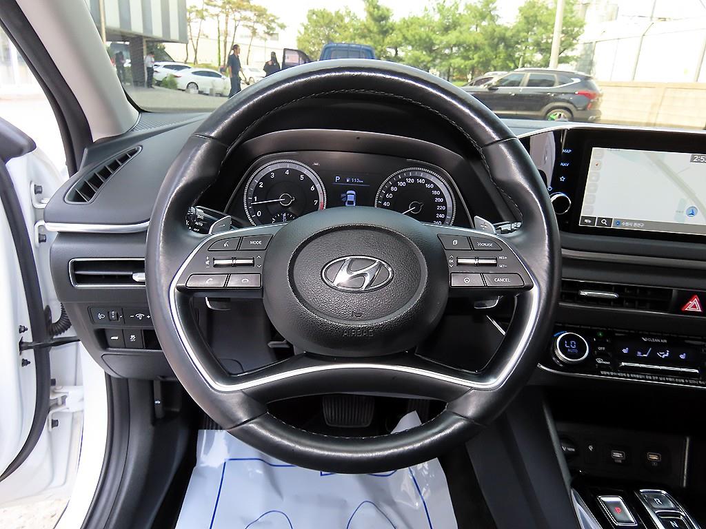 HYUNDAI Sonata - Vista 8