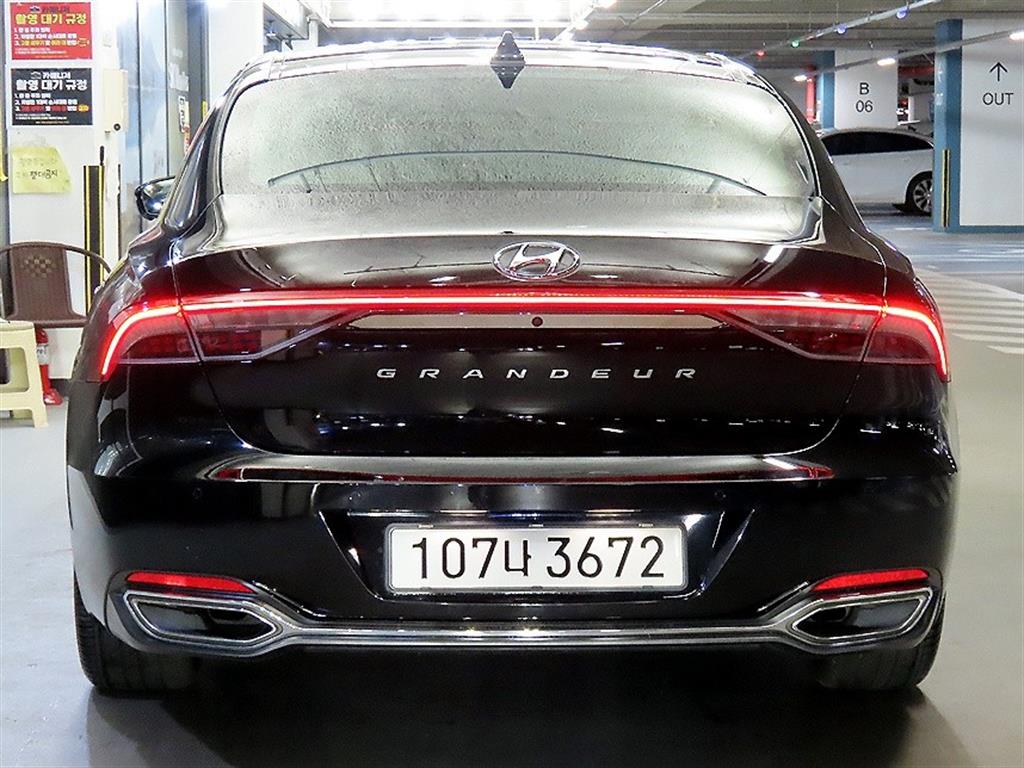 HYUNDAI Grandeur - Vista 5