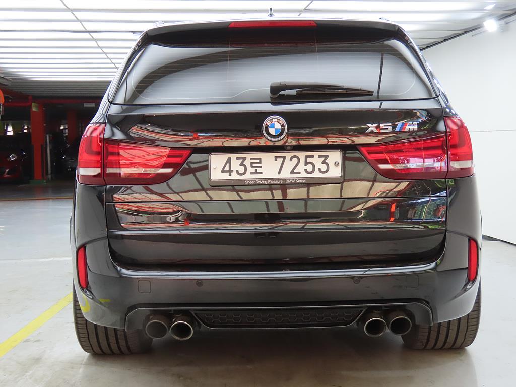 BMW X5M - Vista 4