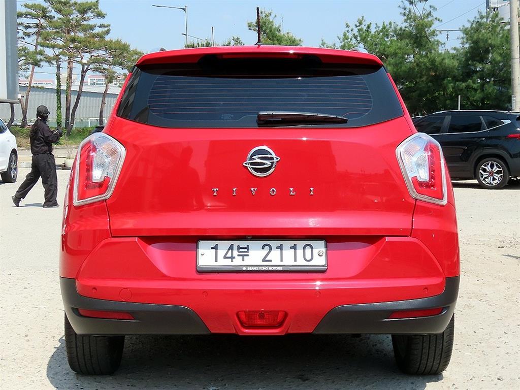 Ssangyong Tivoli - Vista 4