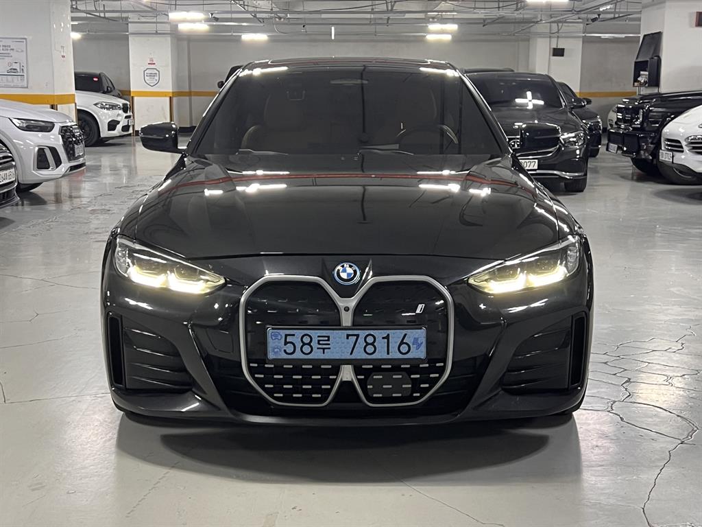 BMW i4 - Vista 2