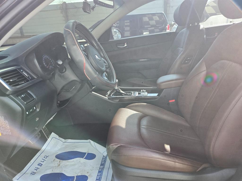 KIA K5 - Vista 5