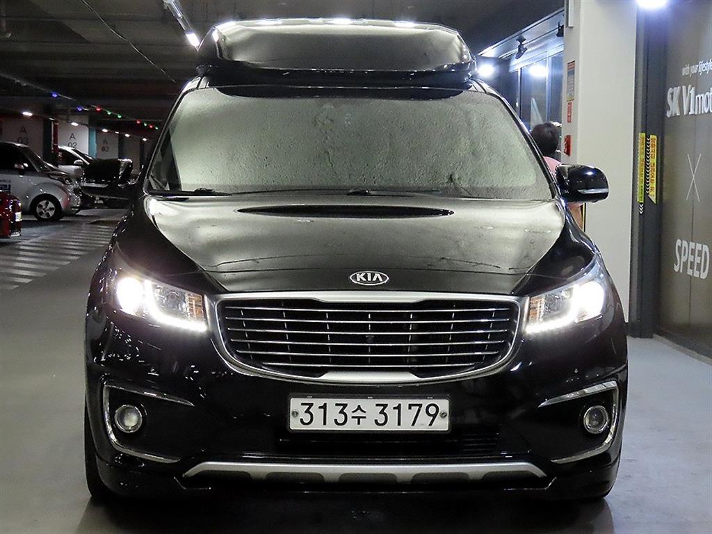 KIA Carnival - Vista 2