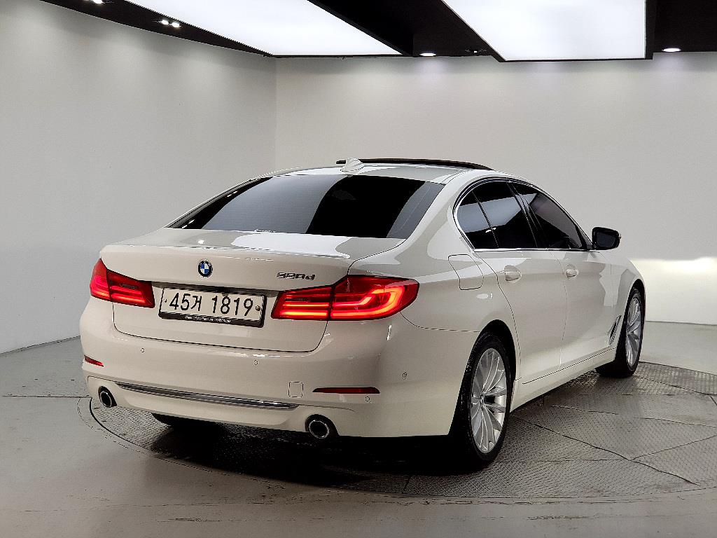 BMW 5 Series - Vista 4