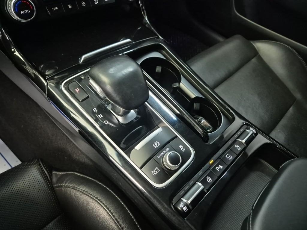 KIA Stinger - Vista 8