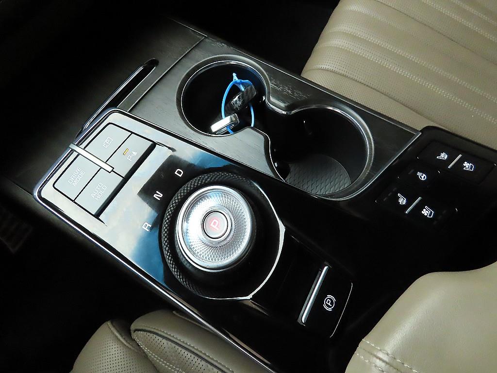 KIA K8 - Vista 10