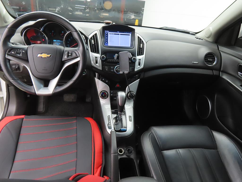 Chevrolet Cruise - Vista 7