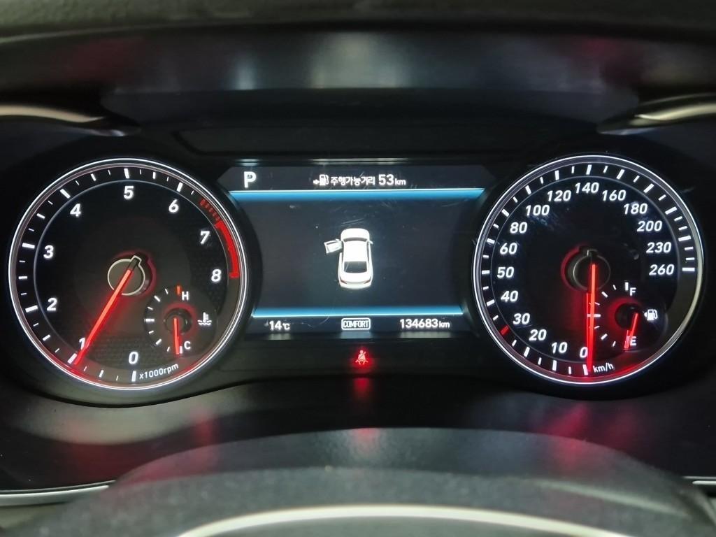 Genesis G70 - Vista 6