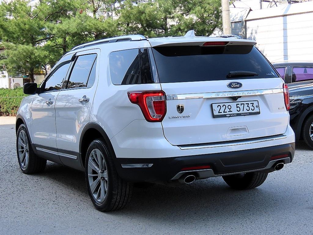 Ford Explorer - Vista 3