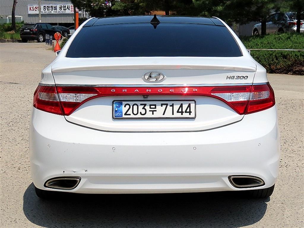 HYUNDAI Grandeur - Vista 4