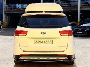 KIA Carnival - Vista 6