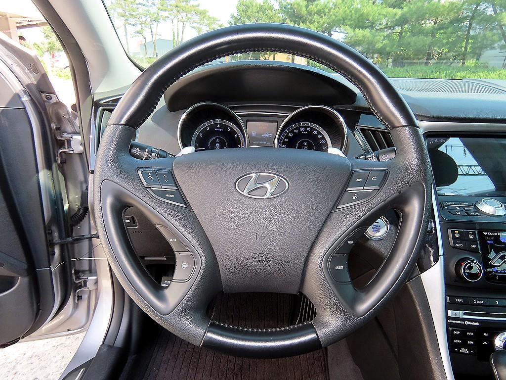 HYUNDAI Sonata - Vista 8