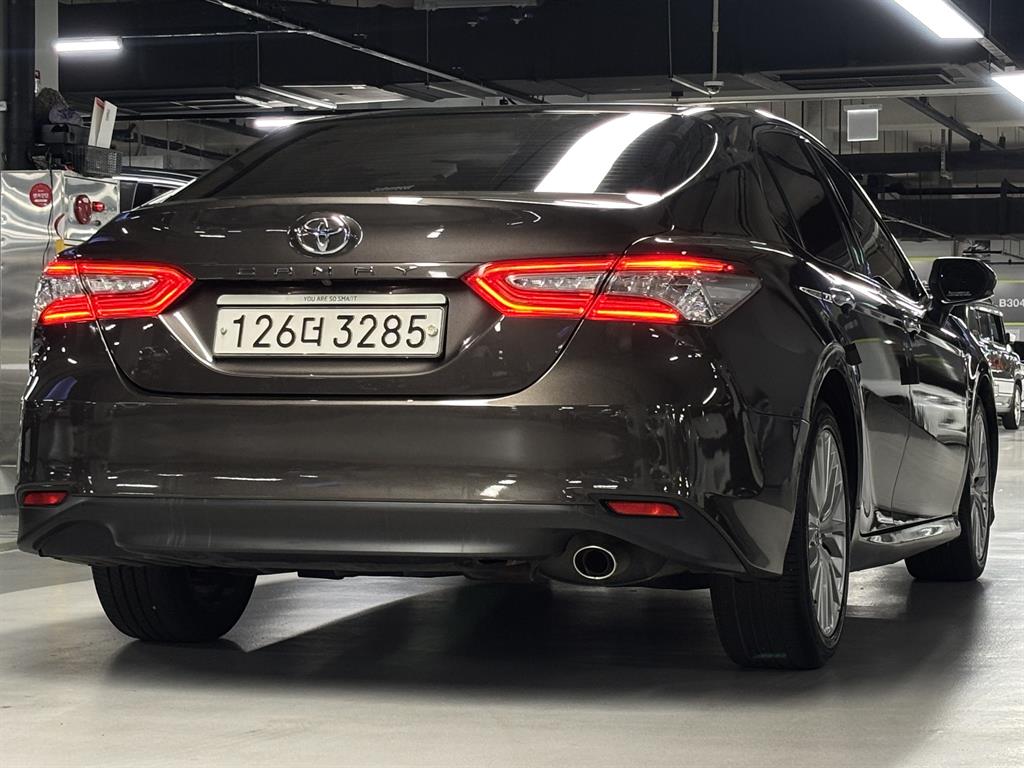 Toyota Camry - Vista 4